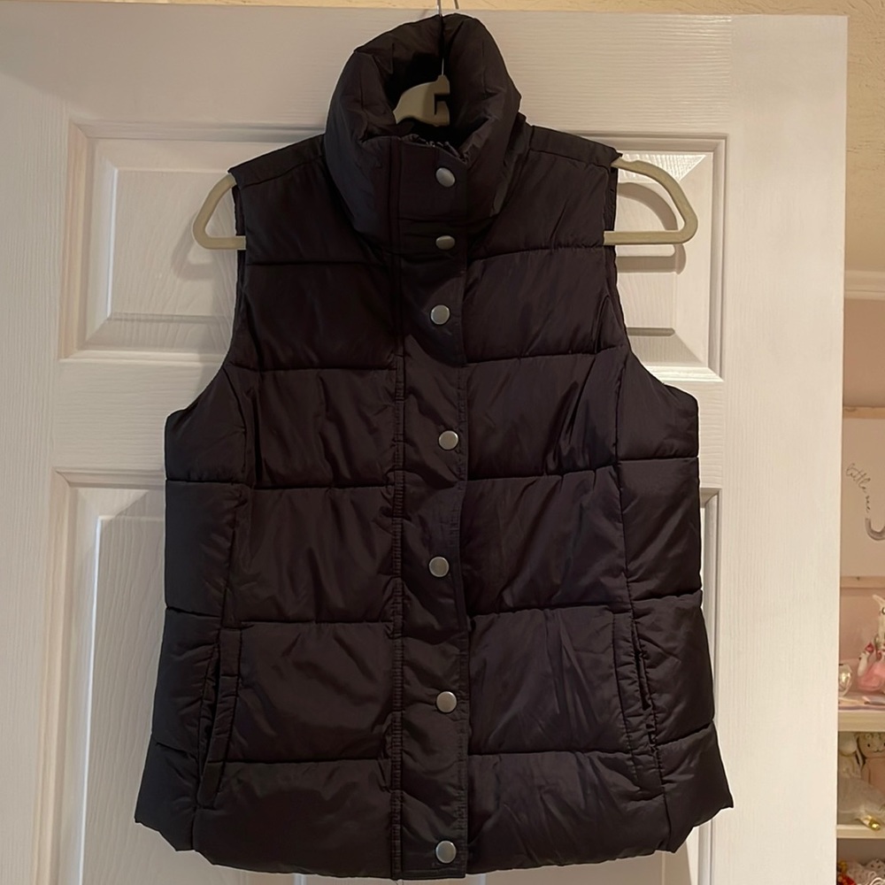 PUFFER VEST SIZE M